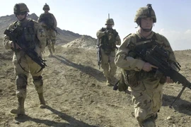 Taliban tấn công căn cứ Mỹ tại Afghanistan