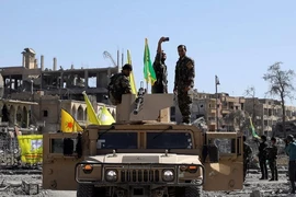 Mỹ nói đã tái chiếm Raqqa, tướng Syria nói chưa