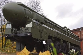 Ông Putin đích thân bắn 4 tên lửa đạn đạo