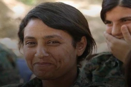 Nghi nữ tay súng người Kurd bị FSA hành hình man rợ