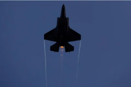 Nhật sắp mua 20 máy bay chiến đấu tàng hình F-35A ​