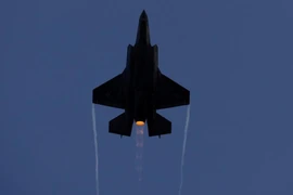 Cao nguyên Golan hứng 20 tên lửa từ Syria, Israel ra tay