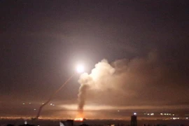Israel lại dội tên lửa vào thủ đô Syria