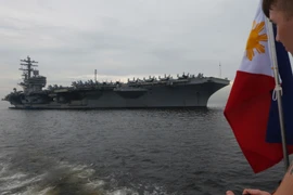 Siêu tàu sân bay Mỹ USS Ronald Reagan tuần tra biển Đông