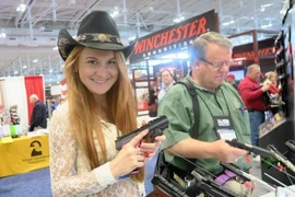 Ông Trump và mối phiền mới nữ gián điệp Nga Butina