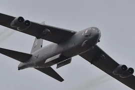 Máy bay B-52 và P-8 Poseidon của Mỹ tuần tra biển Đông 