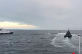 Tổng thống Ukraine kêu gọi NATO đưa tàu chiến đến biển Azov