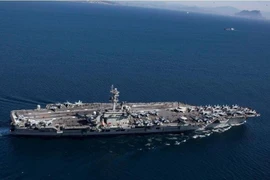 Iran dọa đánh phủ đầu, phá hủy tàu sân bay Mỹ với 1 tên lửa