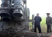 Vừa nói chuyện đàm phán, Triều Tiên phóng vật thể nghi tên lửa