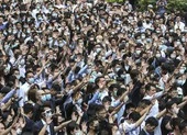 Hong Kong cấm đeo mặt nạ khi biểu tình, bắt đầu từ khuya nay