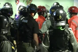 Hong Kong: Cảnh sát, cứu hỏa xung đột khi ứng phó biểu tình