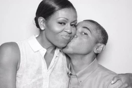 Vợ chồng ông Obama. Ảnh: TWITTER