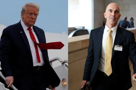 Tổng thống Donald Trump (trái) và Tổng Thanh tra Bộ Ngoại giao Steve Linick (phải). Ảnh: REUTERS