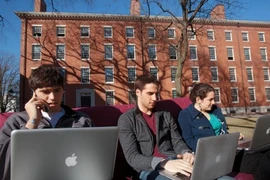 Sinh viên tại trường đại học Harvard. 
