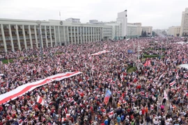 Biểu tình ở Belarus phản đối kết quả bầu cử tổng thống. Ảnh: ASIANEWS