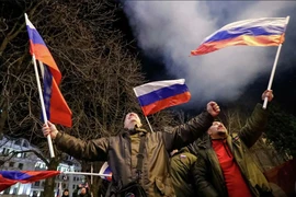 Ông Putin công nhận Donetsk và Luhansk, ngạc nhiên nhưng không bất ngờ
