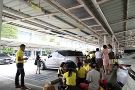 Còn sự sống dưới tòa nhà bị sập ở Bangkok, chính phủ cảnh báo chứng ‘say động đất’