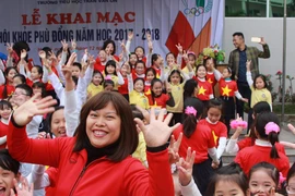 Nhận lại cô giáo bệnh ung thư bị chấm dứt hợp đồng
