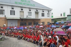 Công ty da giày có chủ mới, hơn 2.000 công nhân được trả lương