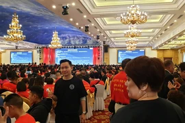 Dừng hoạt động biểu diễn cho đoàn 2.000 khách Trung Quốc