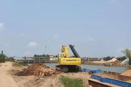 Hải Phòng: Yêu cầu tháo dỡ cầu cảng trái phép tại cống Cổ Tiểu