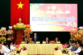 Ninh Thuận tháo gỡ điểm nghẽn cơ chế, chính sách để thu hút nhà đầu tư