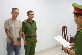 Bắt giữ thanh niên chém đứt lìa bàn tay người khác rồi bỏ trốn
