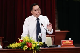 Đại biểu HĐND chất vấn Sở Y tế về phòng khám Trung Quốc