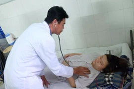 Cứu sản phụ vỡ thai ngoài tử cung, huyết áp bằng không