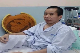 Phẫu thuật tạo hình niệu quản cho người em cặp Việt-Đức