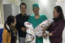 Quảng Ninh lần đầu đón cặp song sinh nam bằng IVF