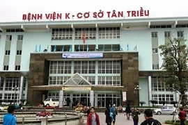 Đình chỉ 1 BS phó khoa sau cái chết bất thường của bé 7 tuổi