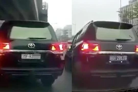 Land Cruiser 'hô biến' biển trắng thành xanh là của ai?