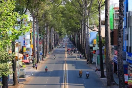 Ban chỉ đạo thống nhất kiến nghị tiếp tục cách ly xã hội 