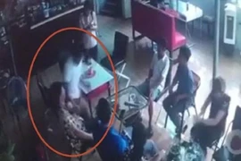 1 thanh niên bị đâm chết trong quán cà phê 