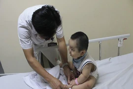 Nhiều trẻ bị bội nhiễm, chuyển biến nặng do tay chân miệng