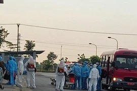 120 bệnh nhân COVID-19 ở Guinea đã về đến BV Bệnh Nhiệt đới