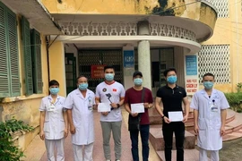 Tin vui dịch COVID-19: 14 bệnh nhân được công bố khỏi bệnh