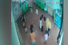 Xem xét kỷ luật cô giáo để bé 2 tuổi bị giật tóc, tát vào mặt