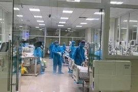 17 bệnh nhân COVID-19 rất nặng, 1 ca tiên lượng tử vong