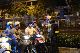 CSGT sẽ xử phạt người không đeo khẩu trang