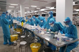 Dịch COVID-19: 1 tháng số ca mắc cả nước vượt 3.000 ca
