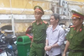 Nhân viên giám định dùng vàng giả lừa Công ty Vàng SJC