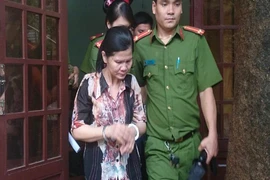 Lãnh án chung thân vì... gửi heroin cho mẹ