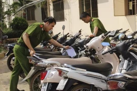 Ngủ say trước khi bạn chung phòng về và cái kết...
