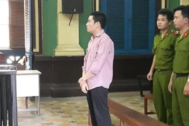Kẹt xe còn bấm còi liên tục và cái kết...