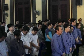 Phạt tù một người Singapore tổ chức đánh bạc trên mạng