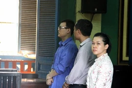Sếp chứng khoán chiếm đoạt tiền tỉ của công ty hầu tòa