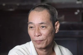 Chồng ép vợ uống thuốc độc vì báo công an chuyện nhà