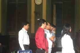 Bị cáo nhận tội không kêu oan, LS từ chối bào chữa